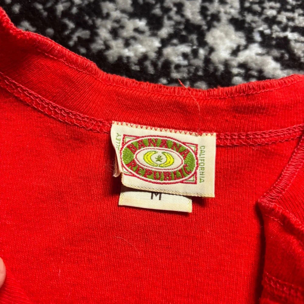 Vintage 80s Banana Republic Red Henley Shirt Long Sleeve Mens Medium Safari Tag